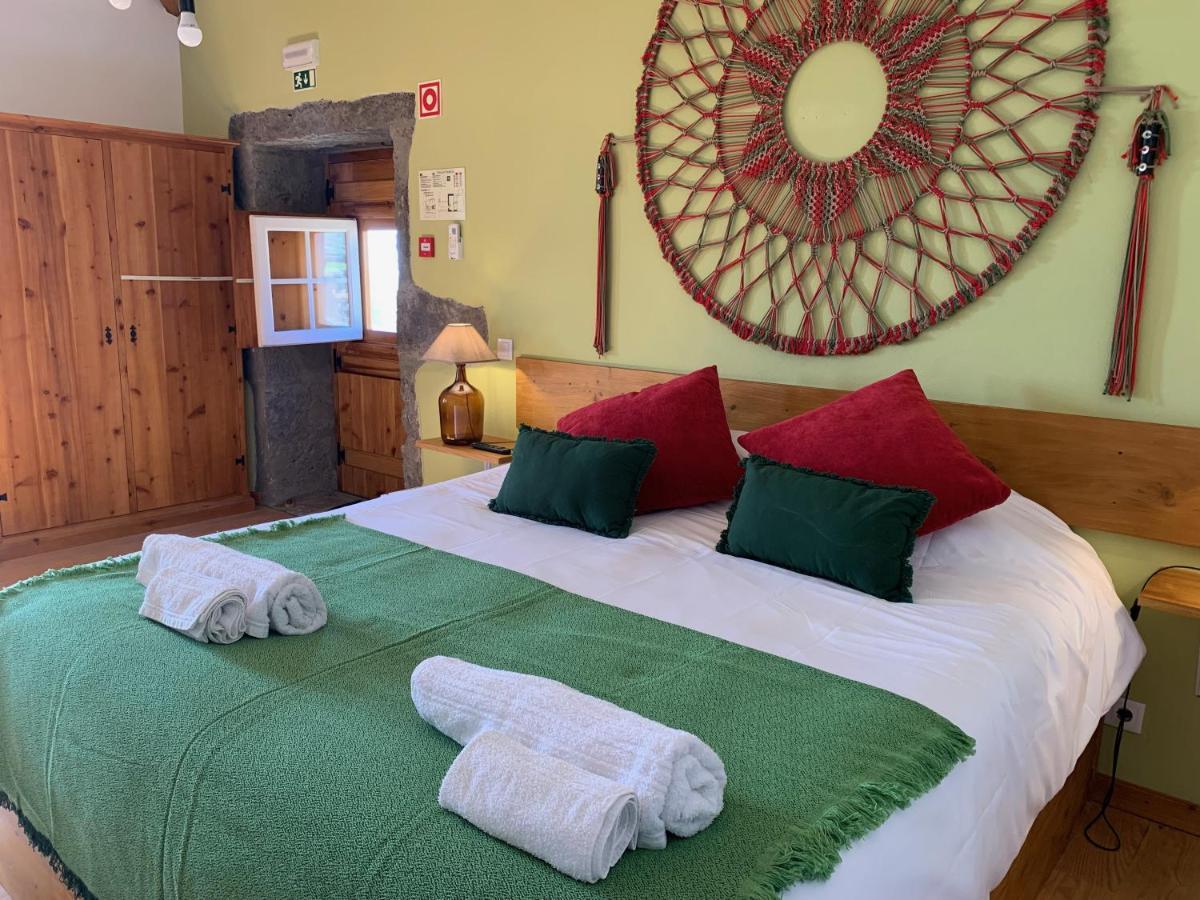 Pensjonat Casa Do Platano Cinco Ribeiras Zewnętrze zdjęcie